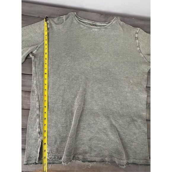 We the Free Free People Green Distressed Lagenlook Boho Long Sleeved Oversized T - Picture 8 of 8